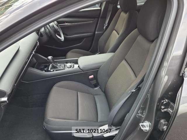 Mazda MAZDA3 2019-08 8003932-5