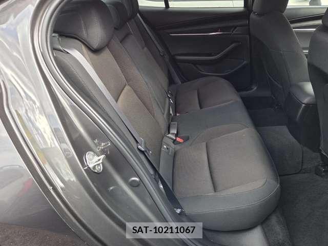 Mazda MAZDA3 2019-08 8003932-7