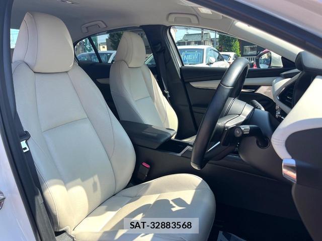 Mazda MAZDA3 2019-12 8005103-7