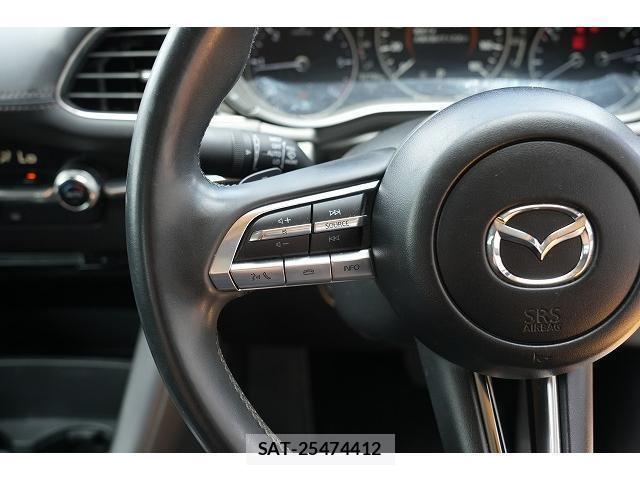 Mazda MAZDA3 2019-09 8010398-10