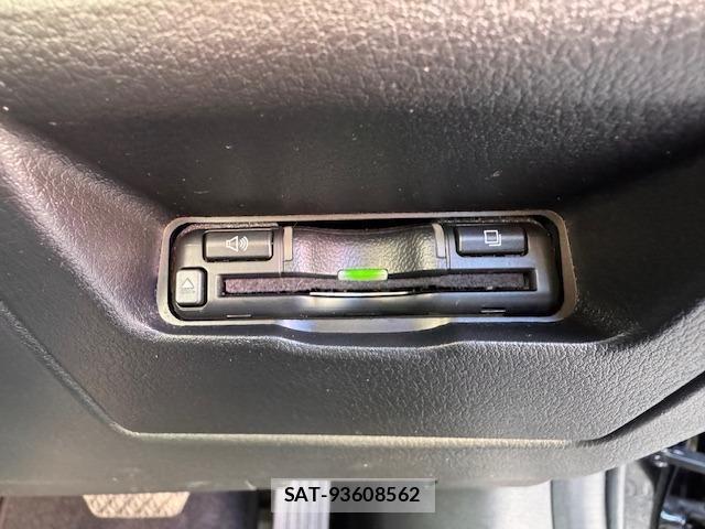 Mazda MAZDA3 2019-07 8011146-11