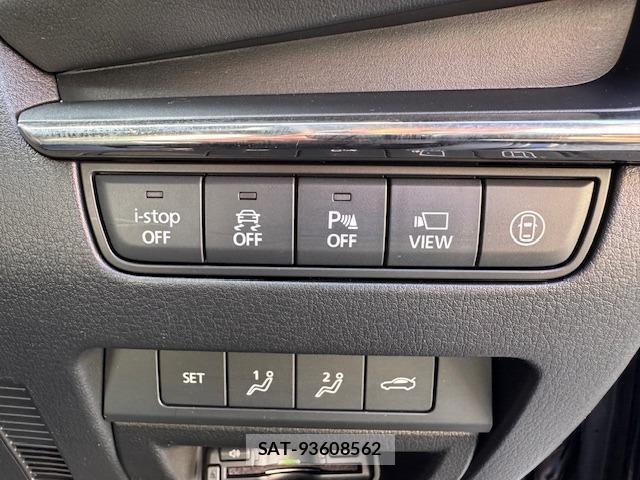 Mazda MAZDA3 2019-07 8011146-12