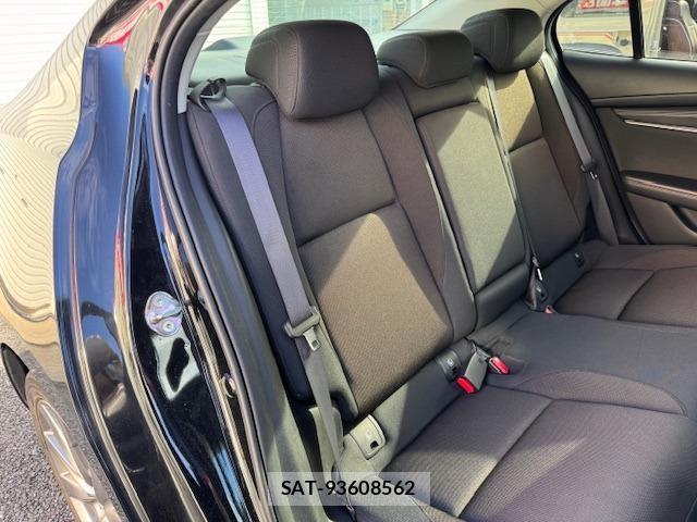 Mazda MAZDA3 2019-07 8011146-3