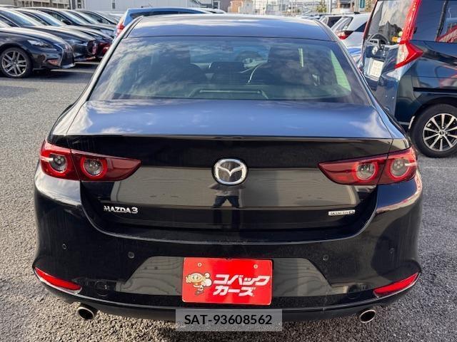 Mazda MAZDA3 2019-07 8011146-6