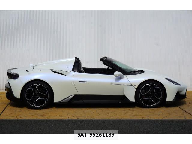 Maserati MC20 2023-10 8006782-10