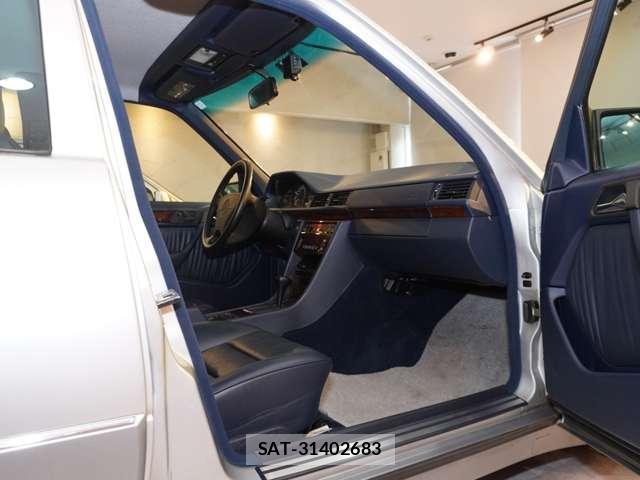 Mercedes Benz M-CLASS 1992-12 8011669-10