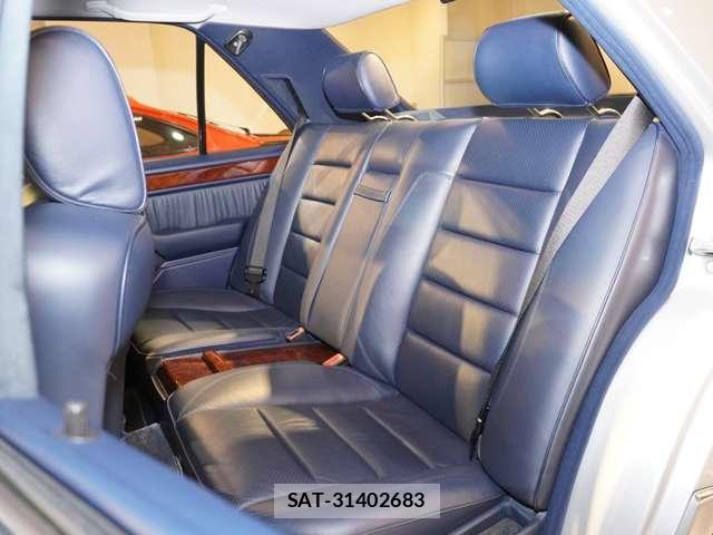 Mercedes Benz M-CLASS 1992-12 8011669-12