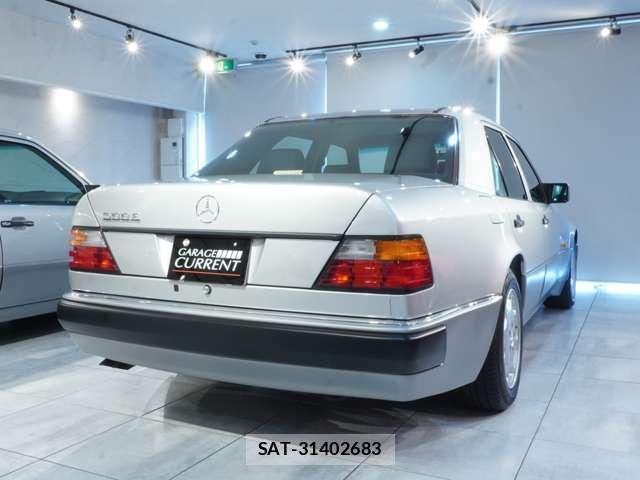 Mercedes Benz M-CLASS 1992-12 8011669-4