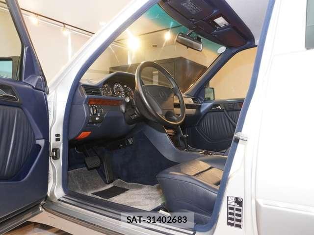 Mercedes Benz M-CLASS 1992-12 8011669-7