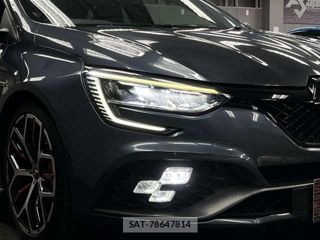 Renault MEGANE 2021-07 8012620-13