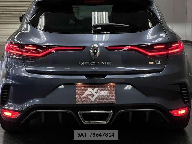 Renault MEGANE 2021-07 8012620-17
