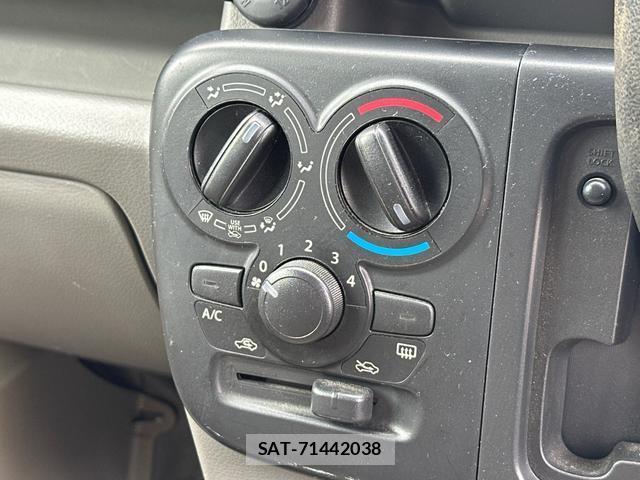 Mitsubishi MINICAB VAN 2019-06 8006619-6