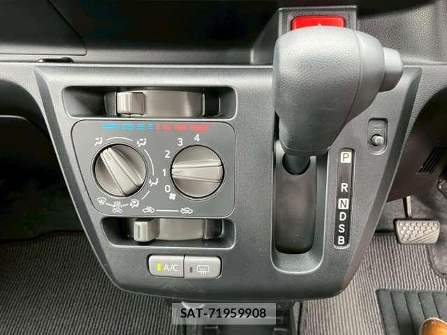 Daihatsu MIRA 2017-11 8003902-3