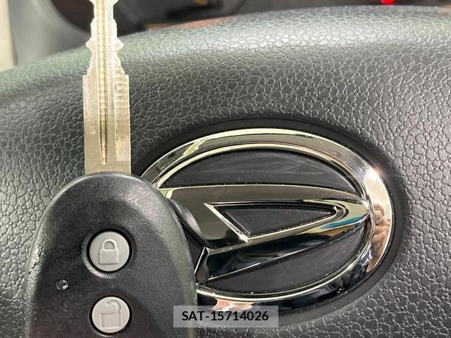 Daihatsu MIRA 2017-05 8007702-5
