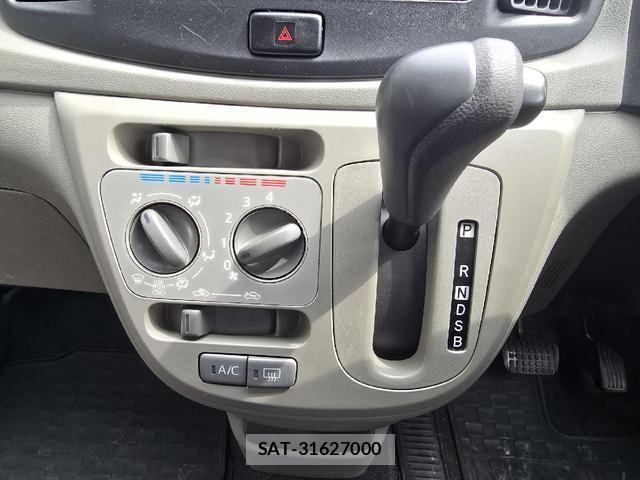 Daihatsu MIRA 2017-02 8009831-3
