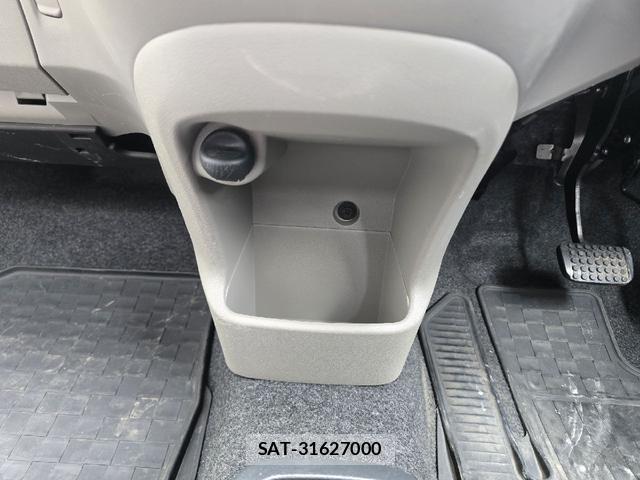 Daihatsu MIRA 2017-02 8009831-4