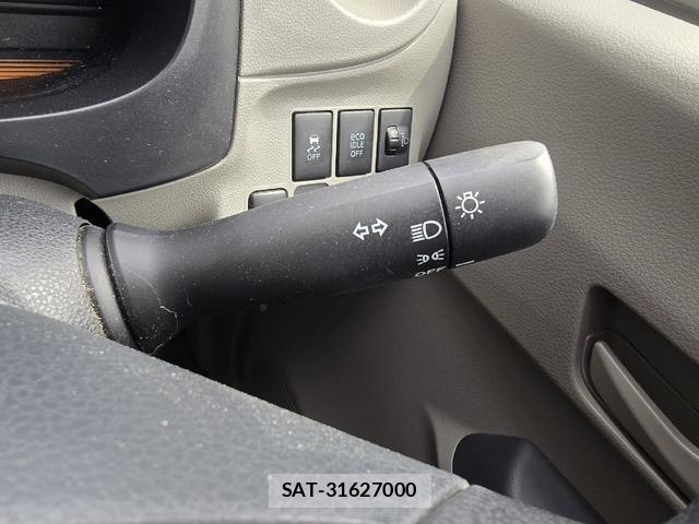 Daihatsu MIRA 2017-02 8009831-6
