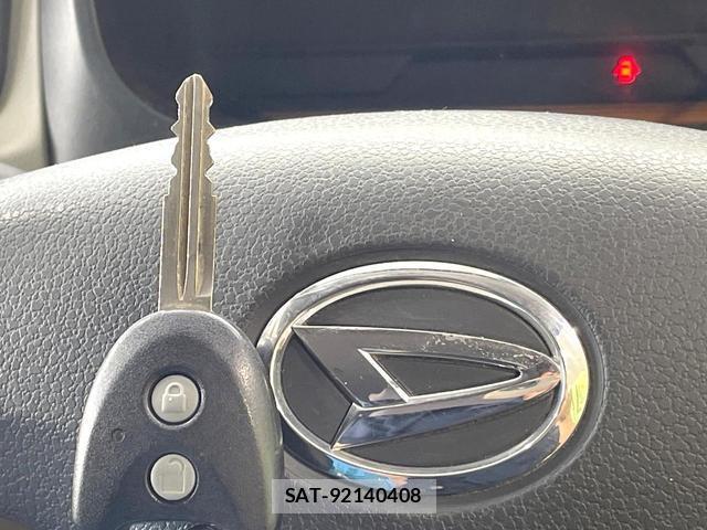 Daihatsu MIRA 2014-11 8010433-4