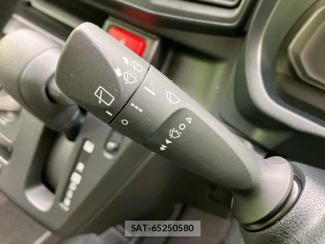 Daihatsu MIRA 2025-02 8012206-11