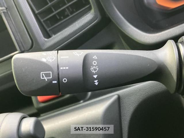 Daihatsu MIRA 2025-05 8012343-11