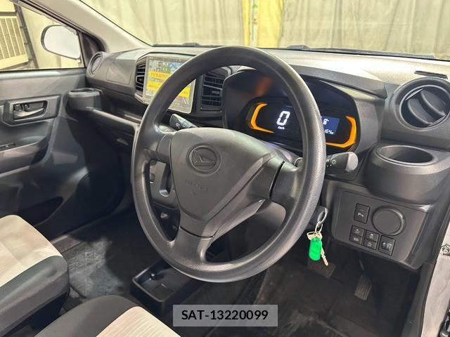 Daihatsu MIRA 2017-06 8012647-6