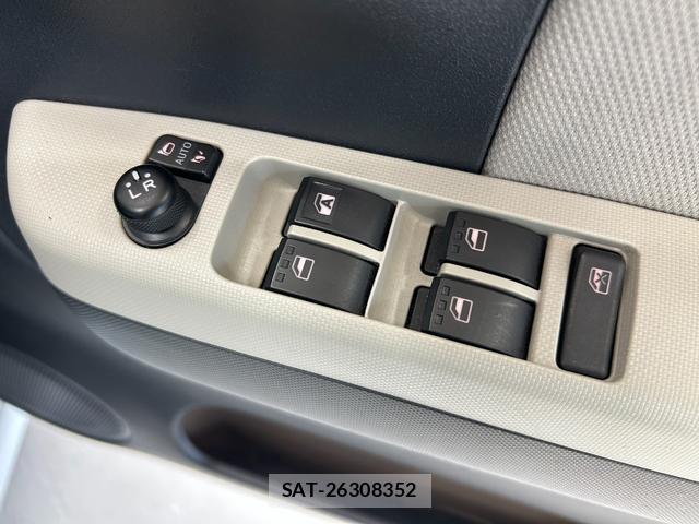 Daihatsu MIRA 2018-10 8007863-5