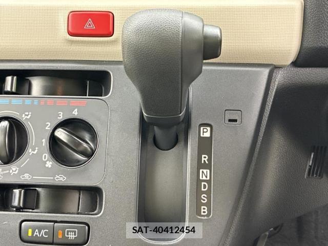 Daihatsu MIRA 2019-05 8012230-13