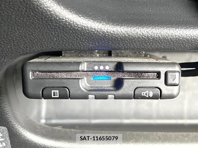 Daihatsu MOVE 2018-02 8011085-6