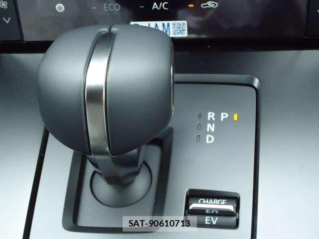 Mazda MX-30 2023-11 8008691-12