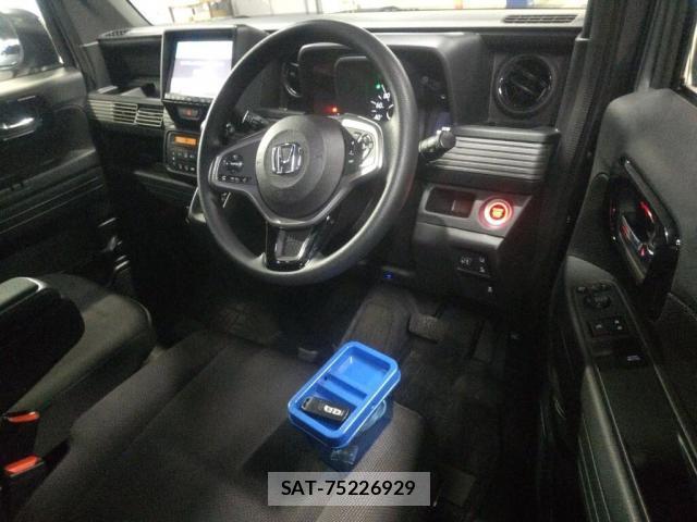 Honda N-VAN 2021-05 8003686-2