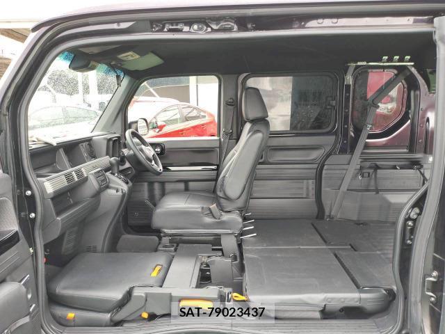 Honda N-VAN 2019-02 8008800-7