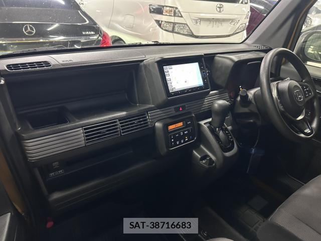 Honda N-VAN 2022-08 8010734-8