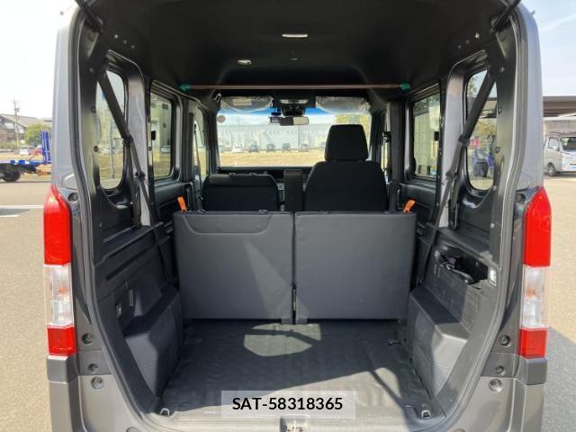 Honda N-VAN 2019-06 8012345-7