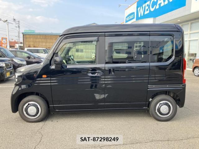 Honda N-VAN 2025-03 8012460-1
