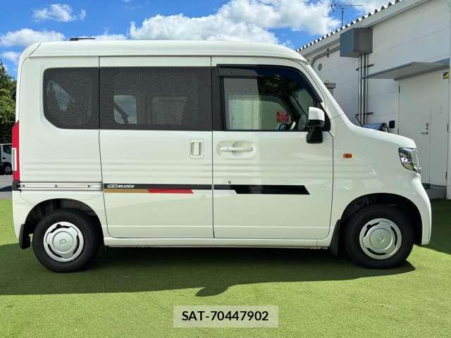 Honda N-VAN 2018-12 8011770-18