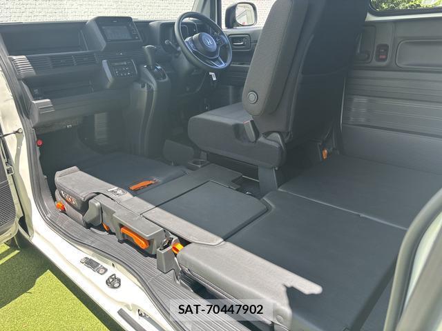 Honda N-VAN 2018-12 8011770-9