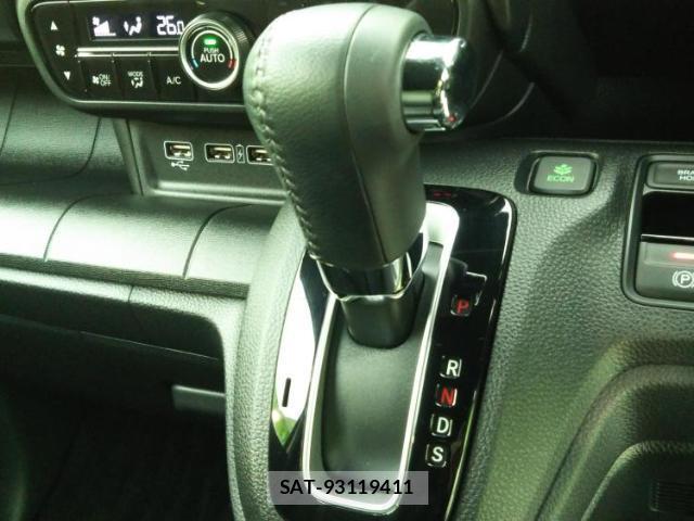 Honda N-WGN 2022-10 8012311-17
