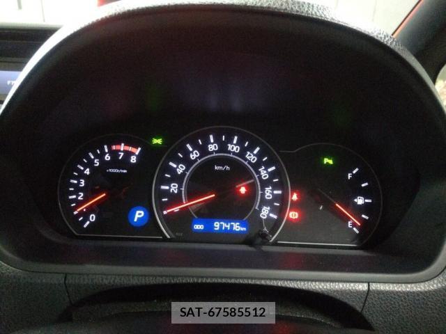 Toyota NOAH 2019-06 8003720-5