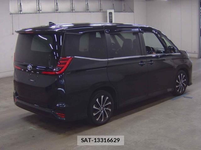 Toyota NOAH 2023-03 8003727-4