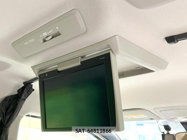 Toyota NOAH 2016-11 8005007-3