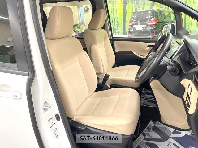 Toyota NOAH 2016-11 8005007-7