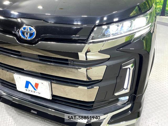 Toyota NOAH 2023-06 8005040-13