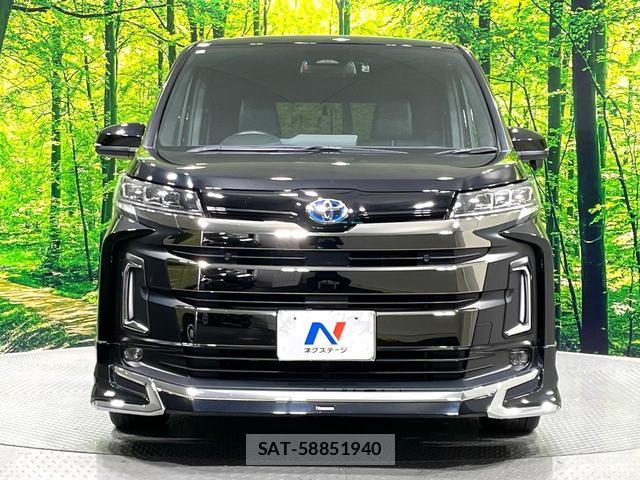 Toyota NOAH 2023-06 8005040-15