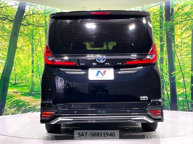 Toyota NOAH 2023-06 8005040-16