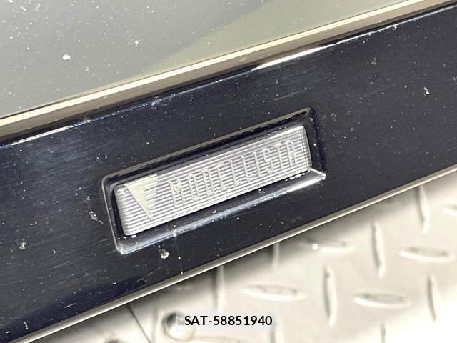 Toyota NOAH 2023-06 8005040-2