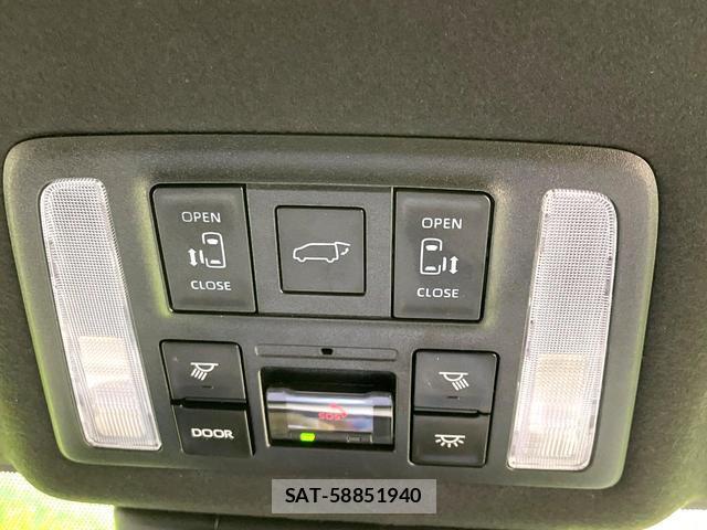 Toyota NOAH 2023-06 8005040-6