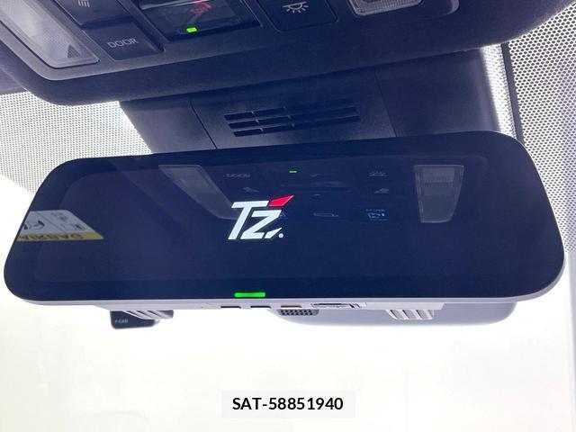 Toyota NOAH 2023-06 8005040-7