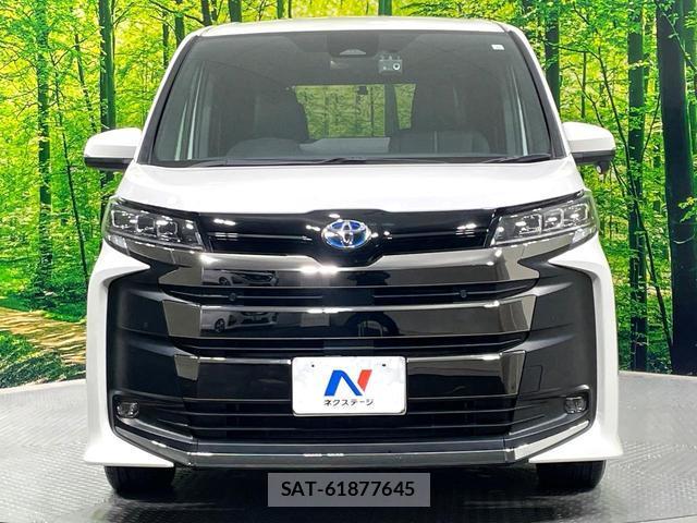 Toyota NOAH 2023-06 8005047-15
