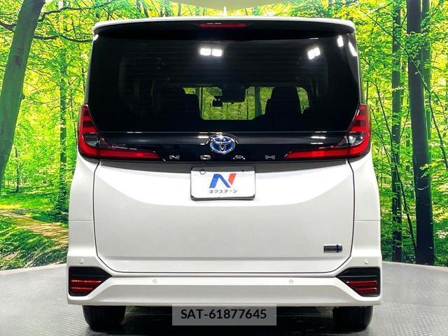 Toyota NOAH 2023-06 8005047-16
