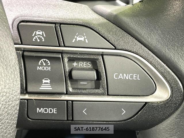 Toyota NOAH 2023-06 8005047-5